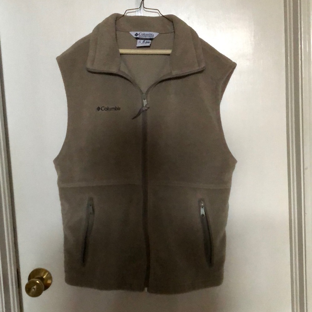 Columbia vest